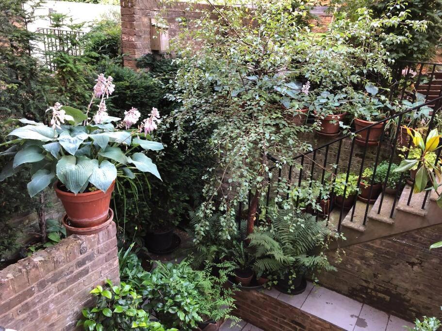 Kings Cross, Self-contained House & Private Garden Case de vacanță